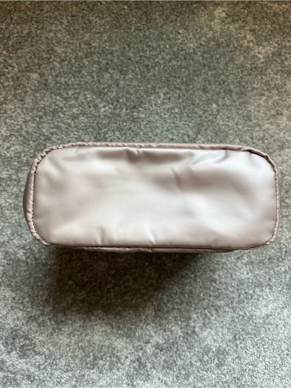 Lug Dolly sand taupe NWOT